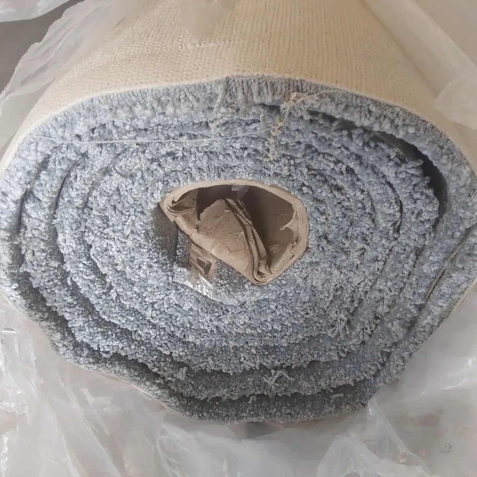 ROLL OF QUALITY ULTIMATE EXPRESSIONS PEARL CARPET - APPROXIMATELY 5.9 x 5m