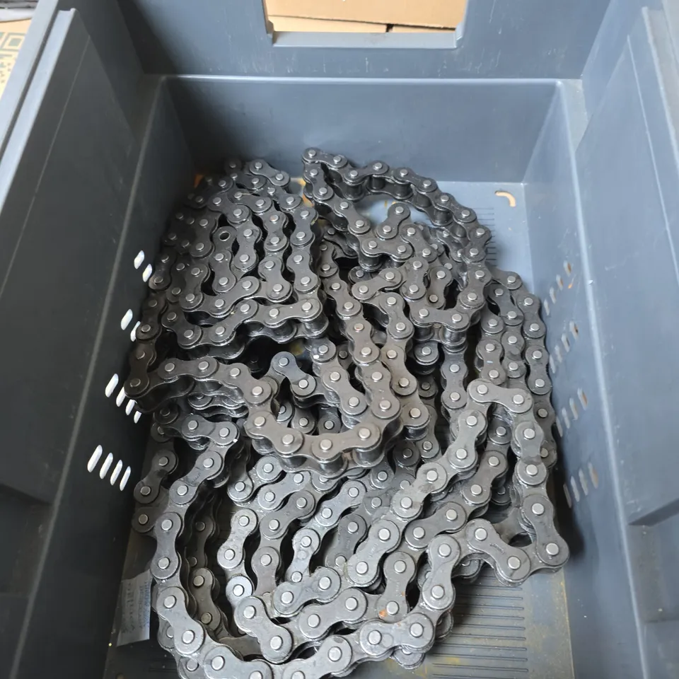 INDUSTRIAL ROLLER CHAIN 
