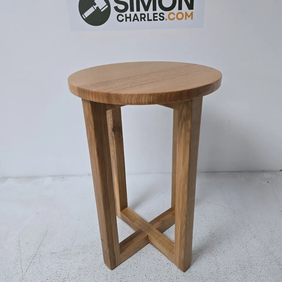 ROUND WOODEN STOOL