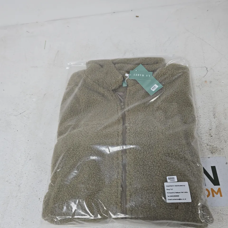 BOX OF APPROXIMATELY 25 ASSORTED CLOTHING TO INCLUDE: LA MAREY GREEN PLUSH JACKET
