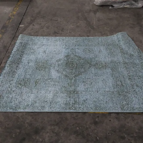 DESIGNER AQUA TRADITIONAL RUG // SIZE: 120 X 180cm
