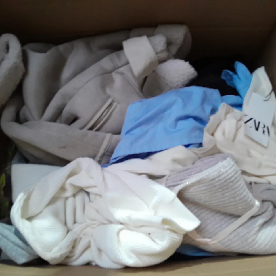 LARGE BOX OF ASSORTED CLOTHING ITEMS IN VARIOUS STYLES, COLOURS AND SIZES