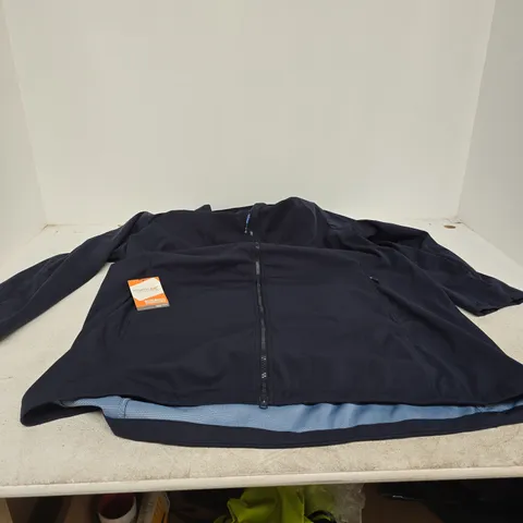 BOX OF APPROXIMATELY 20 ASSORTED ITEMS TO INCLUDE REGATTA COAT ETC