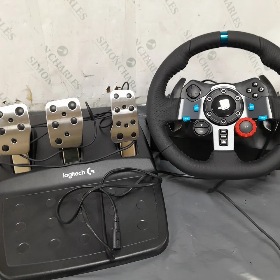 LOGITECH G29 DRIVING FORCE GAMING STEERING WHEEL 