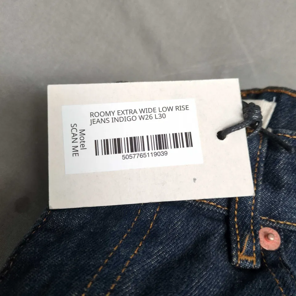 MOTEL DENIM ROOMY EXTRA WIDE LOW RISE JEANS - INDIGO, UK 8 (W26 L30)