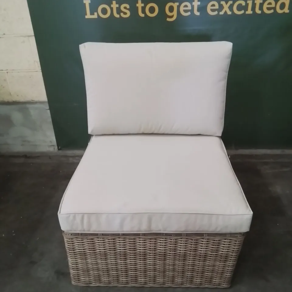BOXED SQUARE FOOTSTOOL IN NATURAL COLOUR SET OF 2 (2 BOXES)