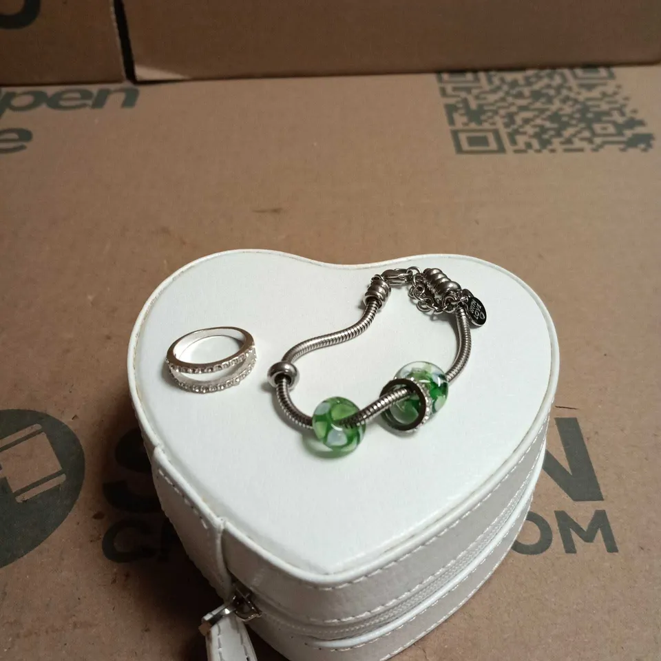 THE WHITE COMPANY HEART-SHAPED JEWELLERY BOX WITH RING & BRACELET