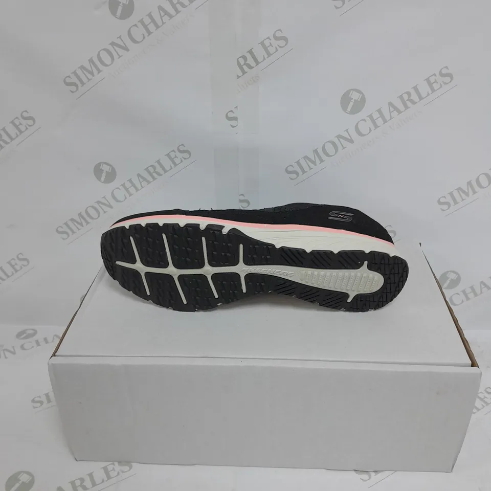 SKETCHERS GRATIS TRAINERS BLACK SIZE 6