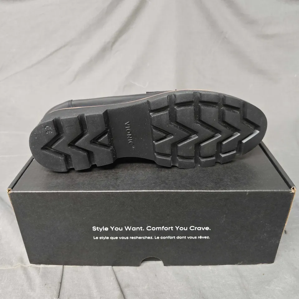 BOXED PAIR OF VIONIC CHERYL SLIP ON SHOES - 7