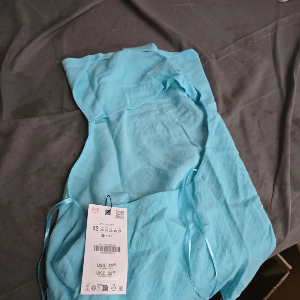UK 22 TURQUOISE HALTER-NECK DRESS (XS US 24) - WOMEN'S CLOTHING