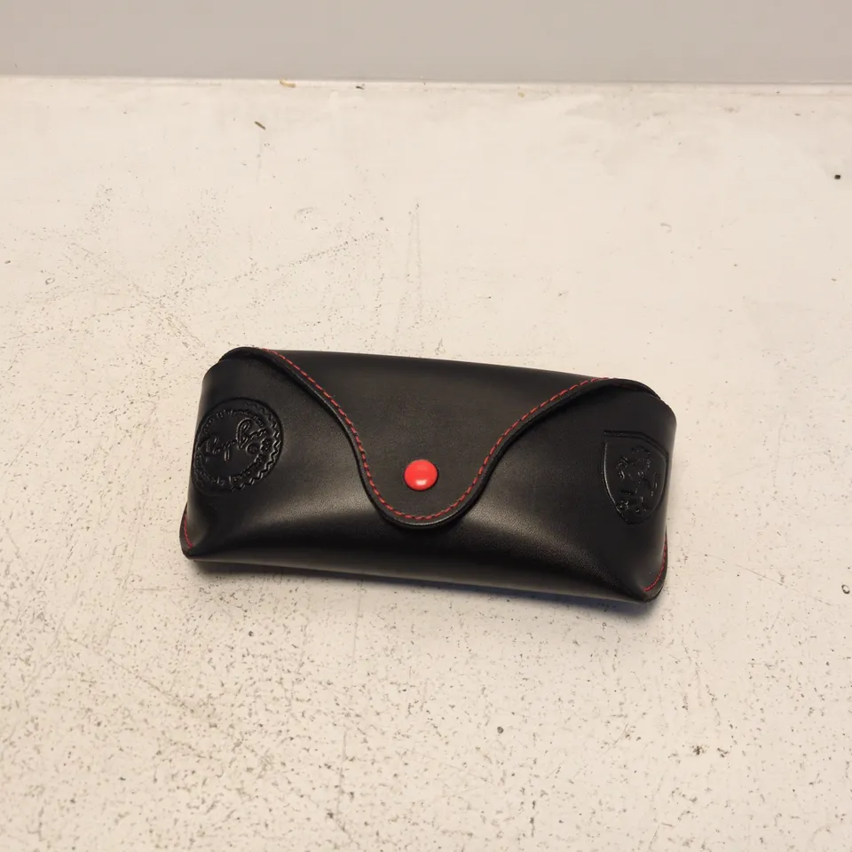 RAY-BAN, FERRARI LEATHER SUNGLASSES CASE – BLACK WITH RED STITCHING