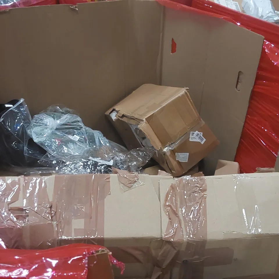 PALLET OF ASSORTED HOUSEHOLD GOODS AND PRODUCTS TO INCLUDE: KIDS SCOOTER, CHRISTMAS DECORATIONS, RUG, CHAIR CUSHION ECT