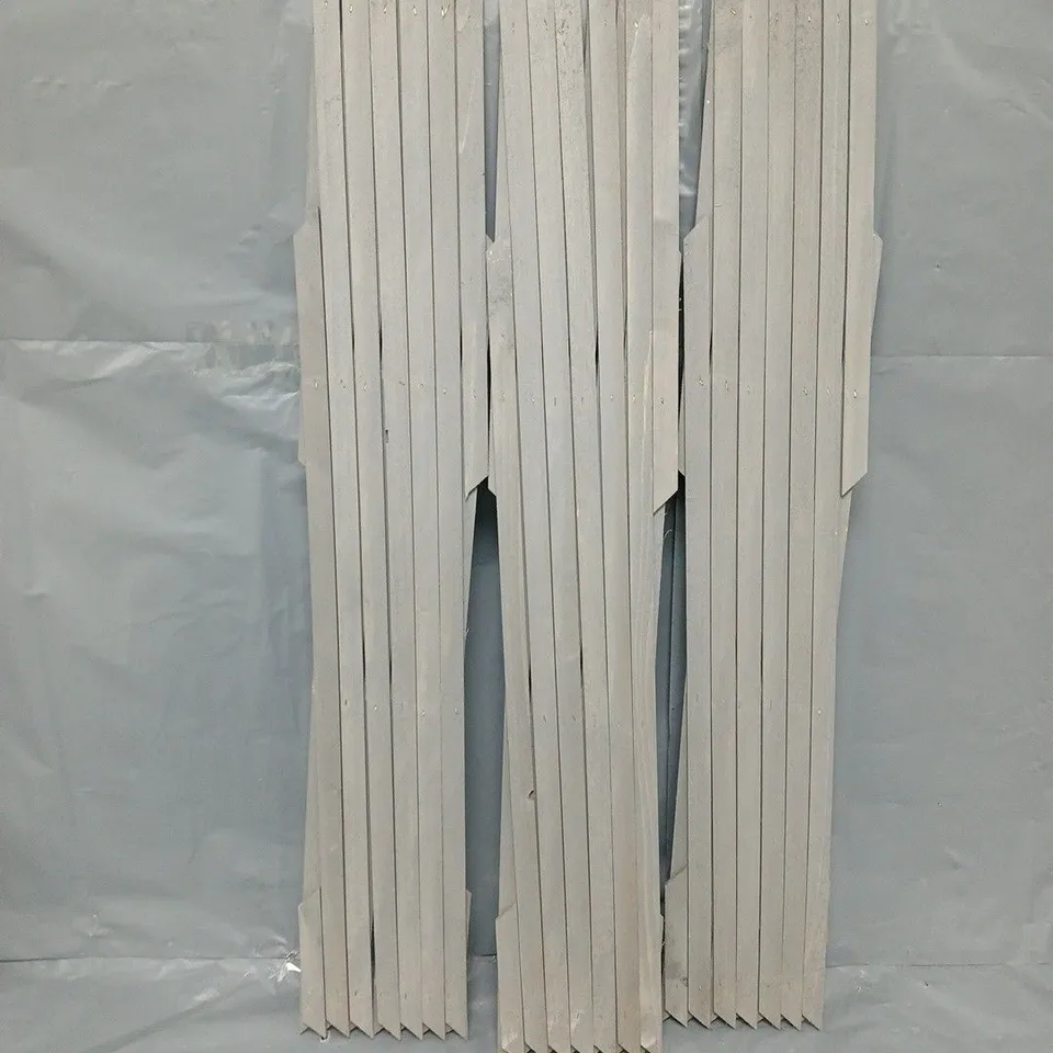 DIVCHI WOODEN TRELLIS EXPANDABLE GARDEN WALL IN GREY