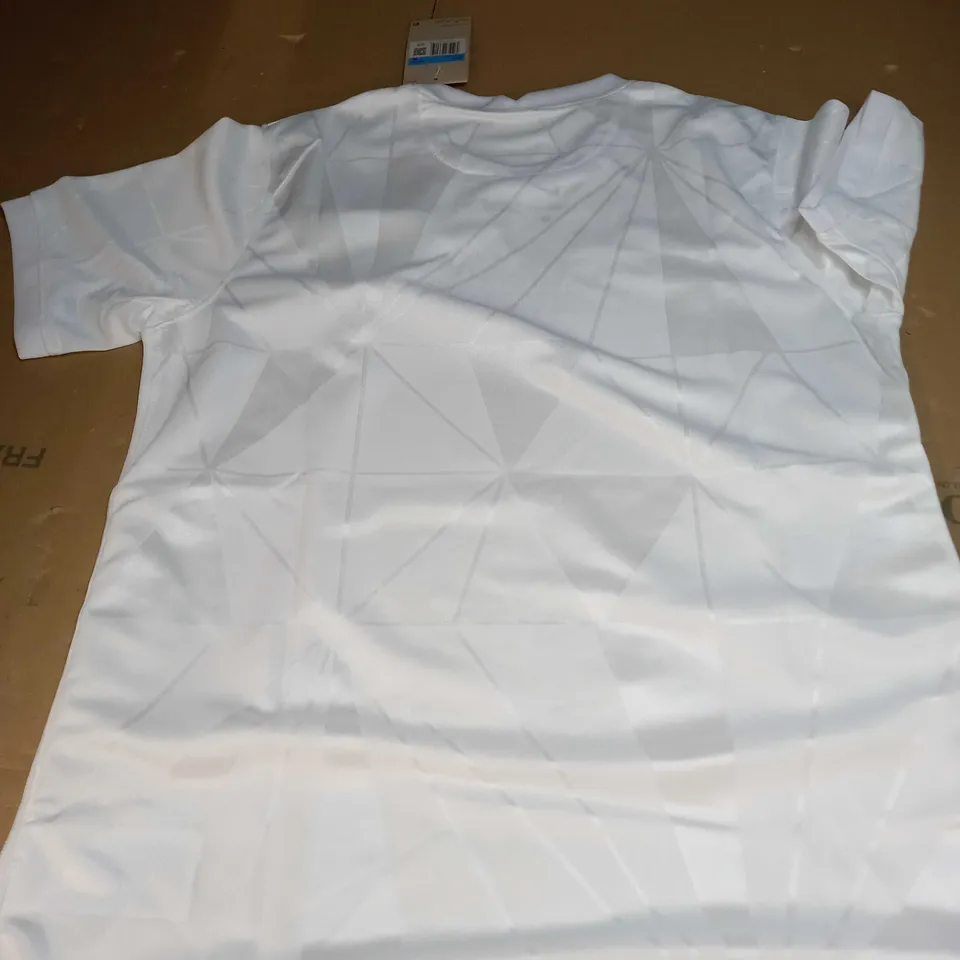 ENGLAND FC HOME SHIRT SIZE M