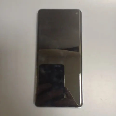 SAMSUNG GALAXY S10 SMARTPHONE
