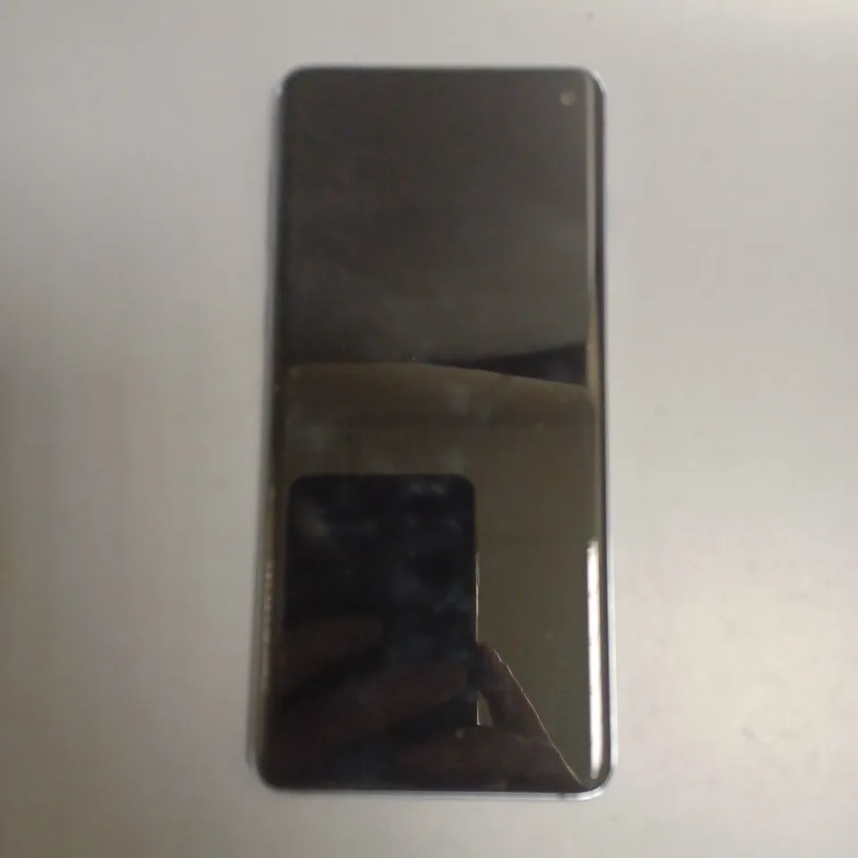 SAMSUNG GALAXY S10 SMARTPHONE