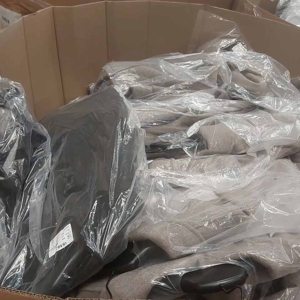 PALLET CONTAINING APPROXIMATELY 95x BRAND NEW JD WILLIAMS COATS, SIMPLY BE JACKETS ECT
