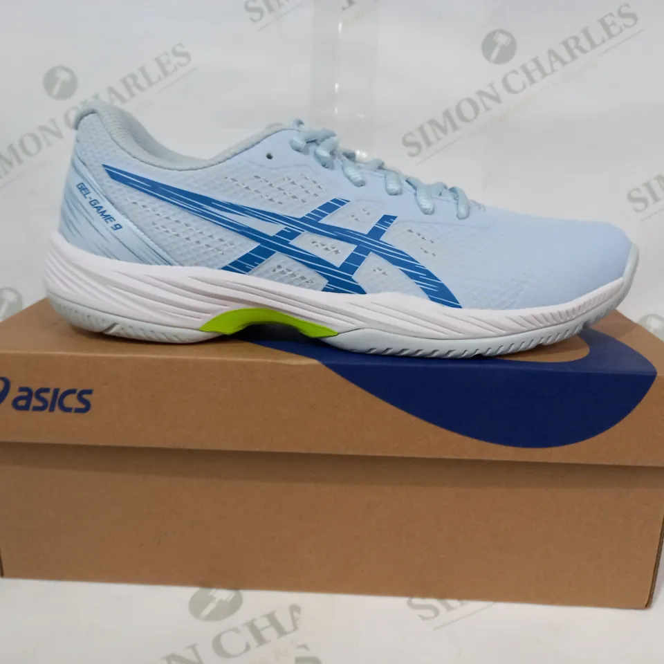 BOXED PAIR OF ASICS GEL-GAME 9 TRAINERS IN SKY BLUE UK SIZE 7