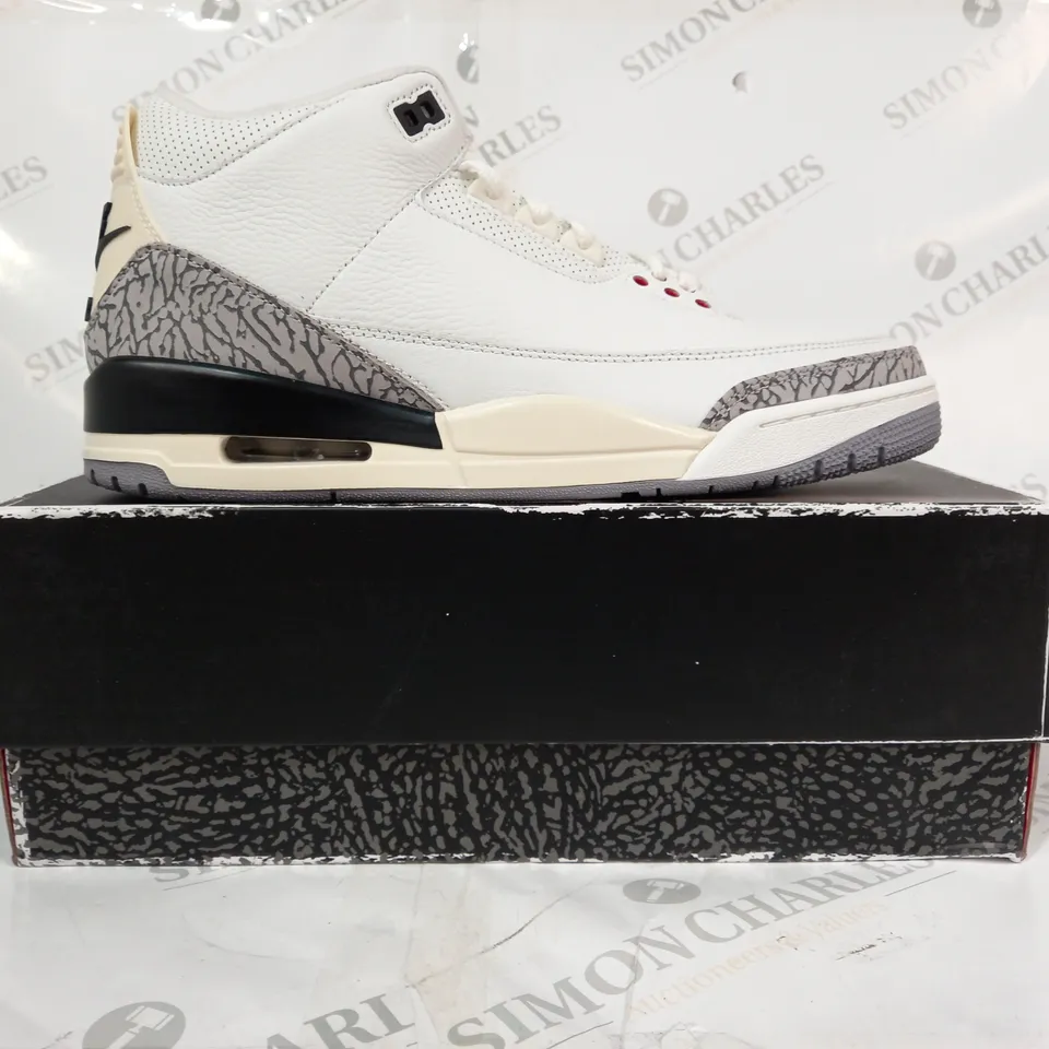 BOXED PAIR OF NIKE AIR JORDAN 3 RETRO SHOES IN WHITE UK SIZE 12