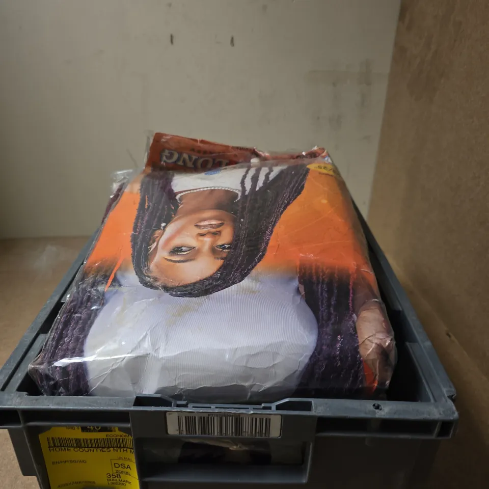 APPROXIMATELY 10 ASSORTED COSMETIC ITEMS INCLUDING KALISTA WIGS AND COTTON WOOL PADS 