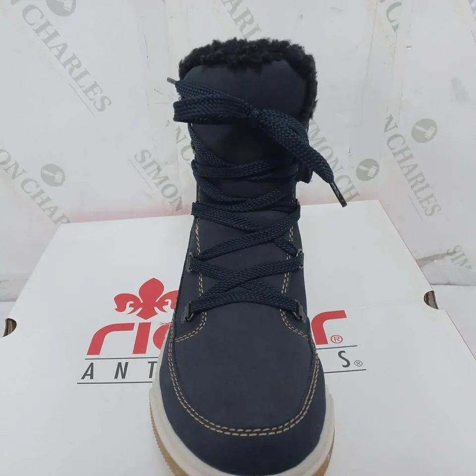 BOXED PAIR OF RIEKER WARM HIKING BOOTS IN NAVY - SIZE 40