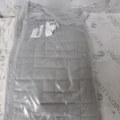 LUXRY GREY PADDY QUILT