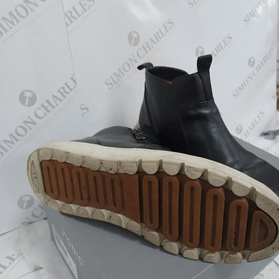 VIONIC BLACK HIGH TOP TRAINERS - SIZE 6.5