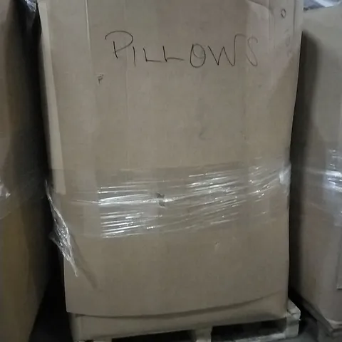 PALLET CONTAINING ASSORTED PILLOWS 