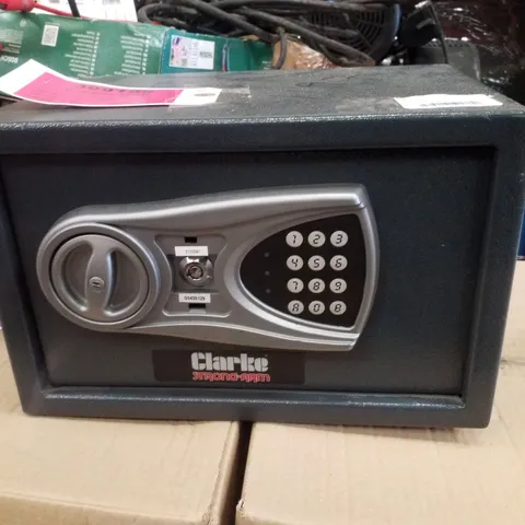 CLARKE CS300D SMALL DIGITAL ELECTRONIC SAFE