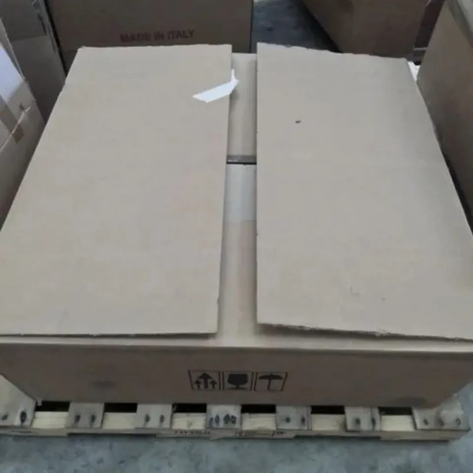 BOXED VENIX - CONDENSATION HOOD FOR CGS CHIC GRILL SYSTEM 