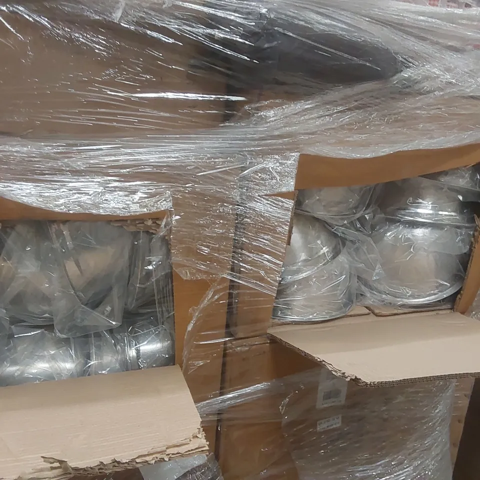 PALLET TO CONTAINING A VERY LARGE QUANTITY OF ASSORTED ITEMS INCLUDING: MIXING BOWLS, GLASS JARS ECT