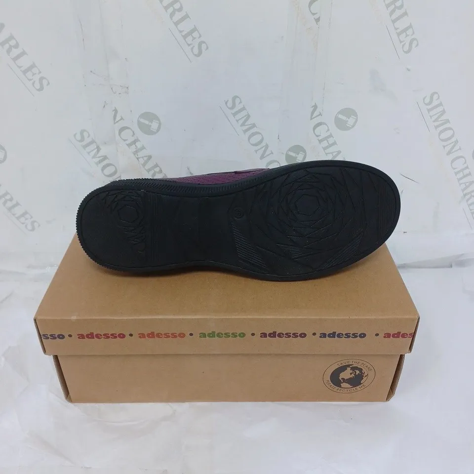 BOXED ADESSO LADIES FLAT SHOES WITH GOLD CHAIN DETAIL PURPLE SIZE EU 39