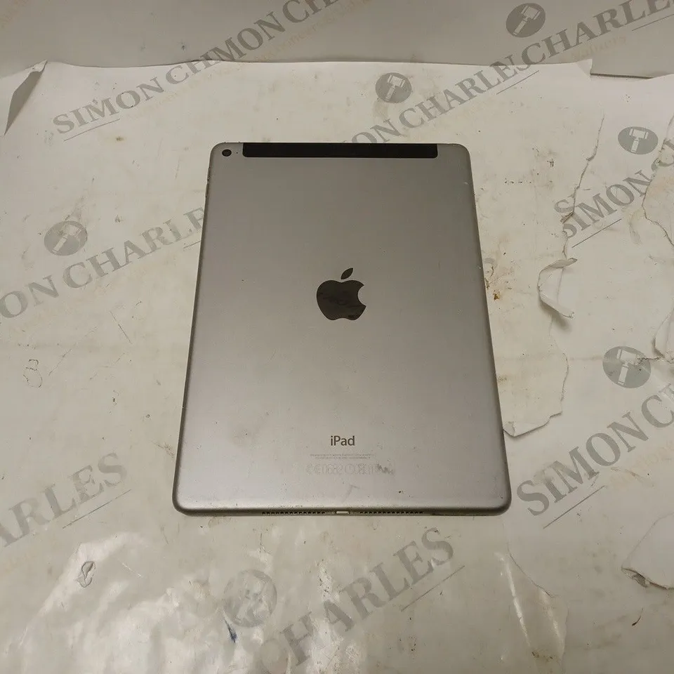 APPLE IPAD IN SILVER MODEL A1567