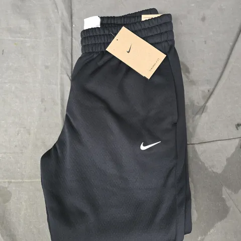 NIKE KIDS STANDARD FIT PANTS IN BLACK SIZE MEDIUM