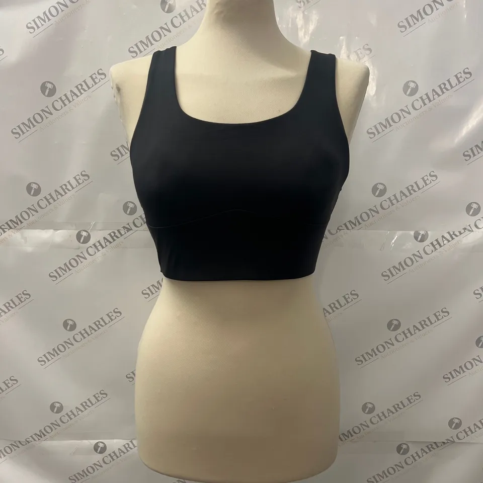 GYMSHARK LONGLINE SPORTS BRA IN BLACK SIZE M