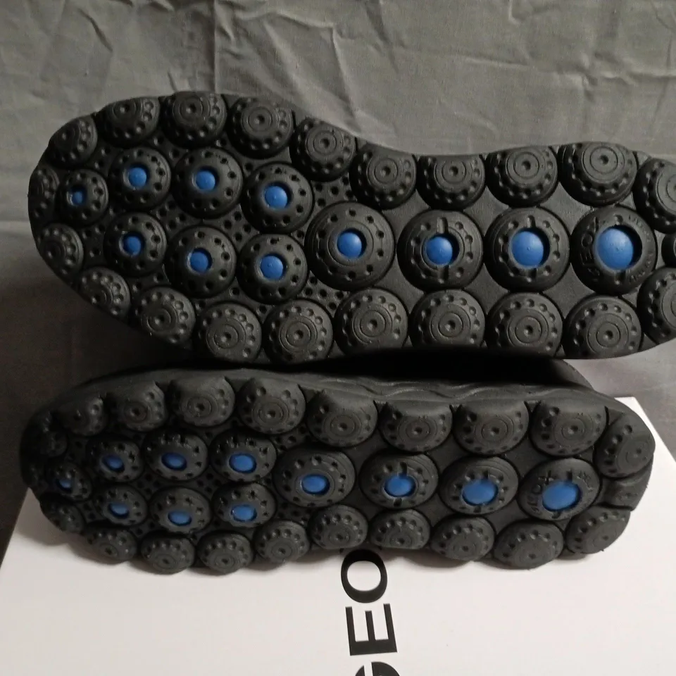 GEOX SPHERICA PLUS A BLACK LEATHER & SUEDE TRAINERS, UK 7