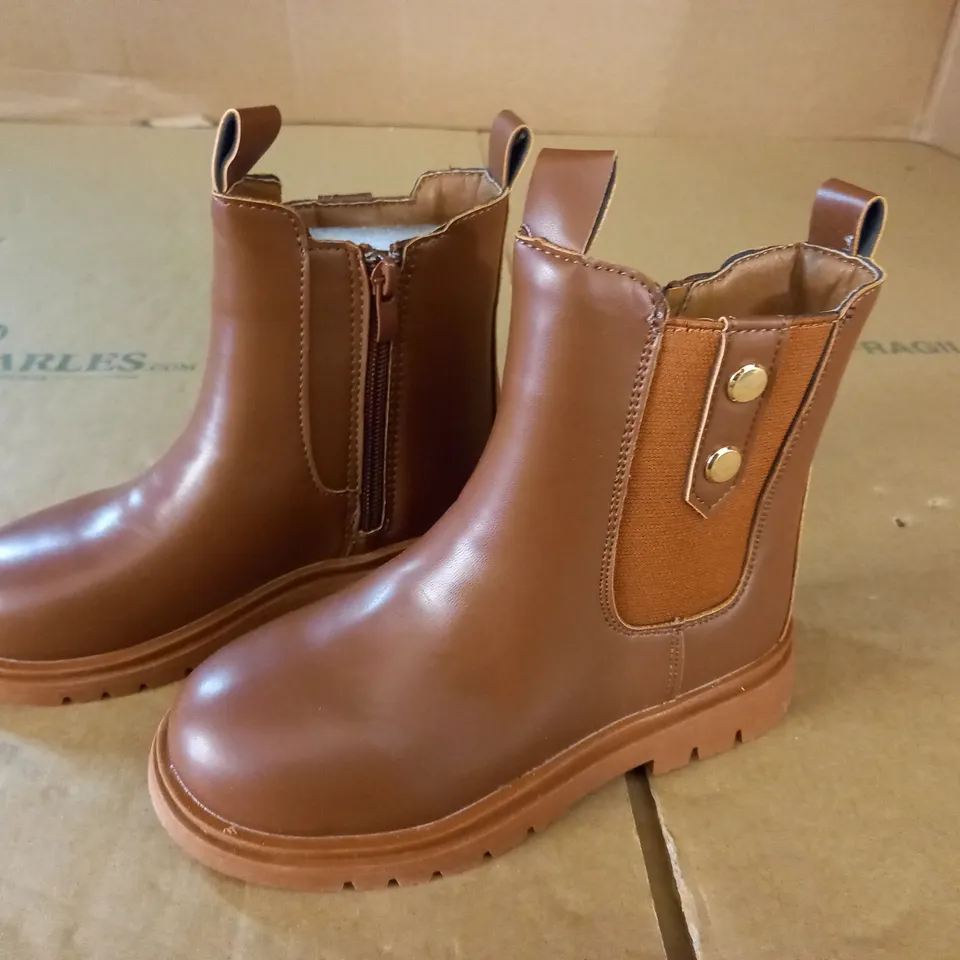 PAIR OF KIDS BROWN BOOTS - 32