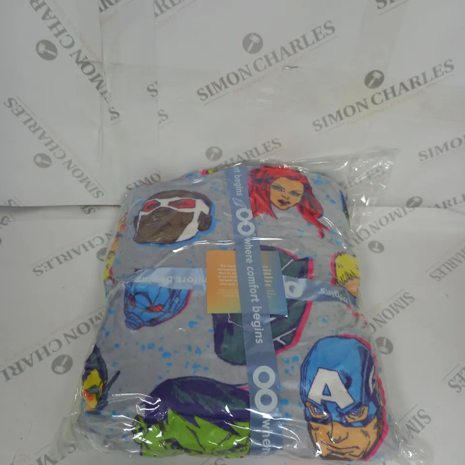 OODIE OVERSIZED WEARABLE BLANKET - THE AVENGERS