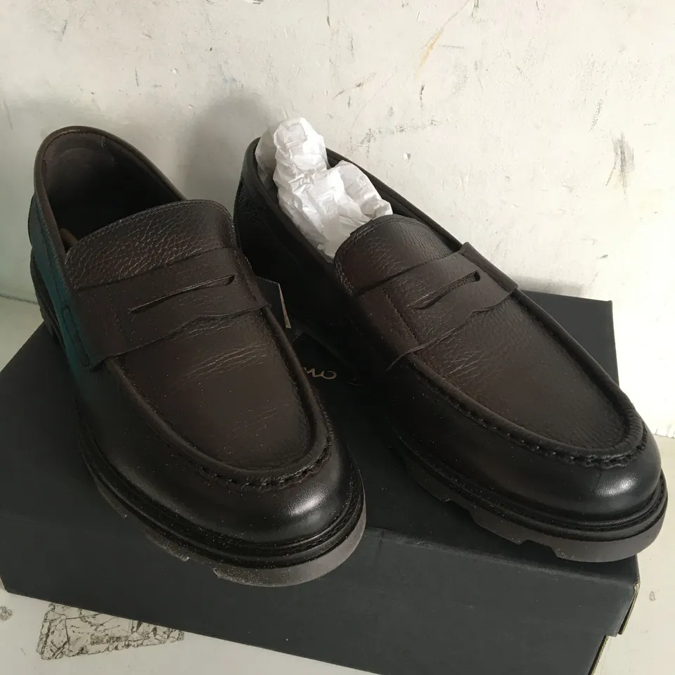 BOXED PAIR OF SIZE 45 MASSIMO BROWN SHOES 