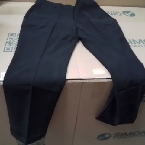 BOXED BRAND NEW APPROXIMATELY 19 CAPSULE TAPERED TROUSERS BLACK SIZE 16L