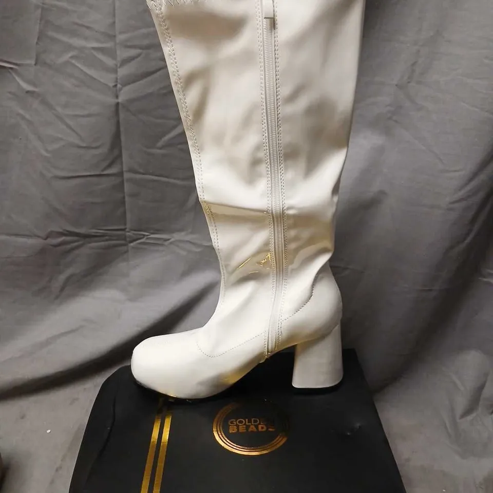 GOLDEN BEADS WHITE PATENT KNEE-HIGH BOOT – UK 6 (EU 39)