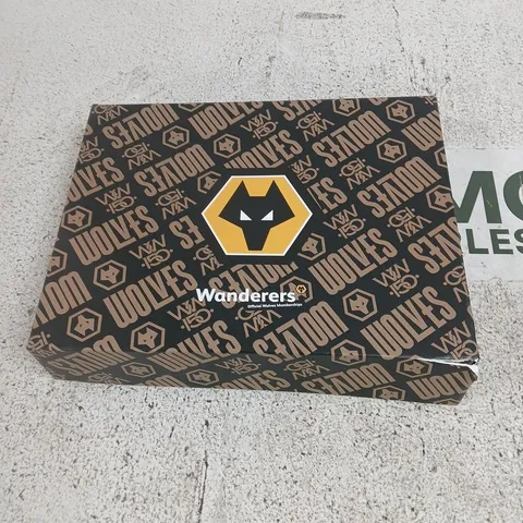 WOLVES OFFICIAL KNIT HAT – BLACK WITH WOLVES LOGO TAG