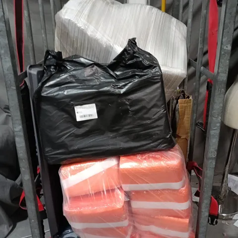 CAGE OF APPROXIMATELY 10 ASSORTED HOUSEHOLD ITEMS - COLLECTION ONLY