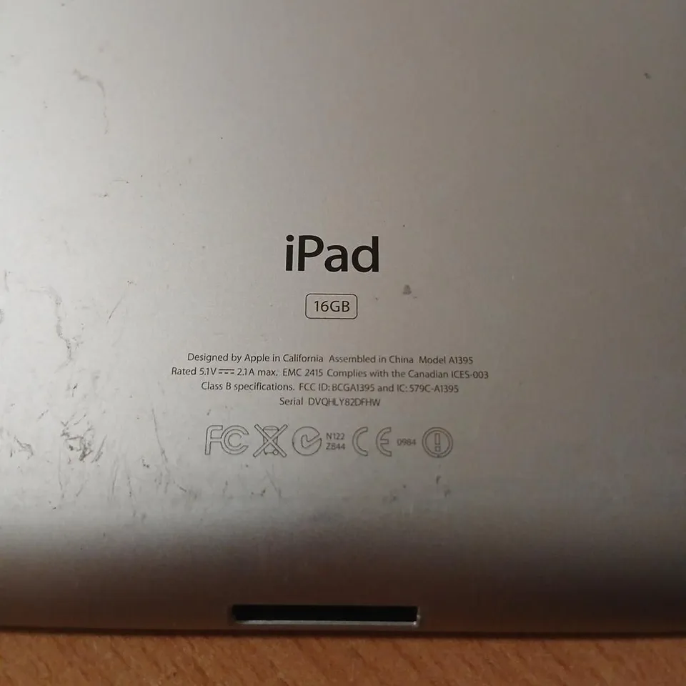 APPLE IPAD 2 16GB – SILVER (A1395)