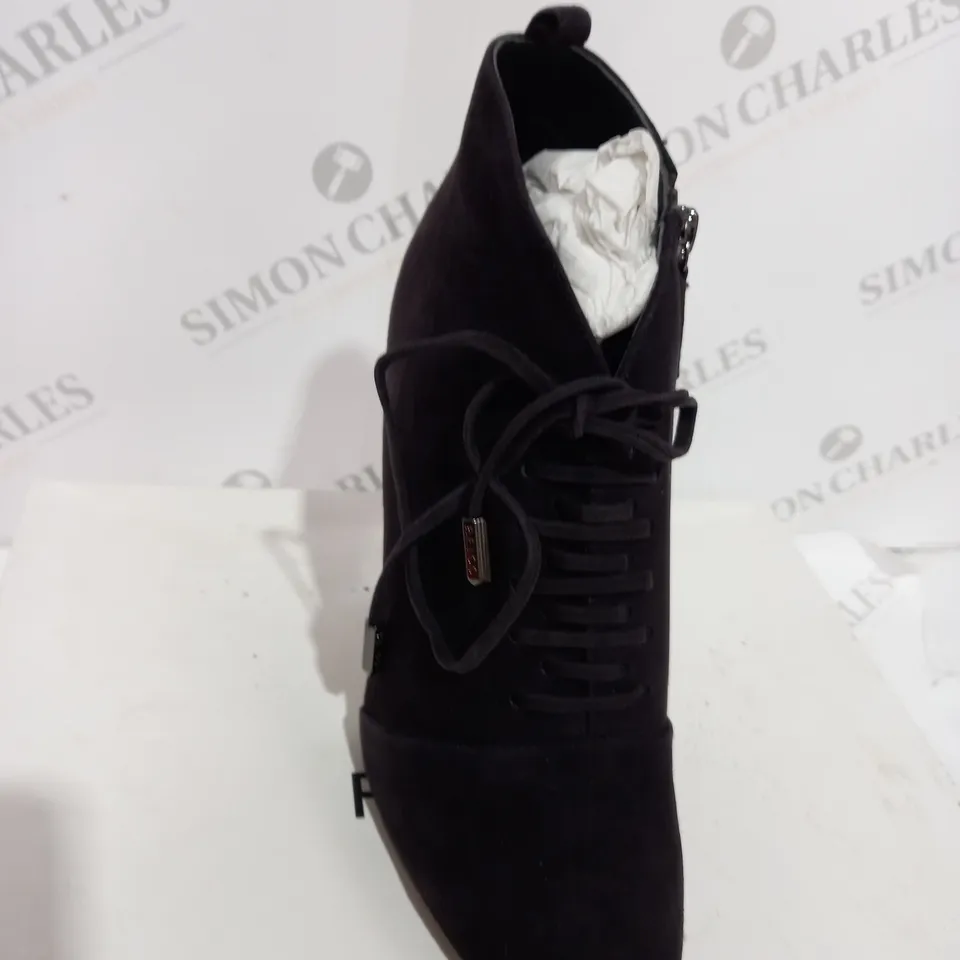 BOXED REISS SUEDE CHOCOLATE BOOT HEELS - SIZE 7