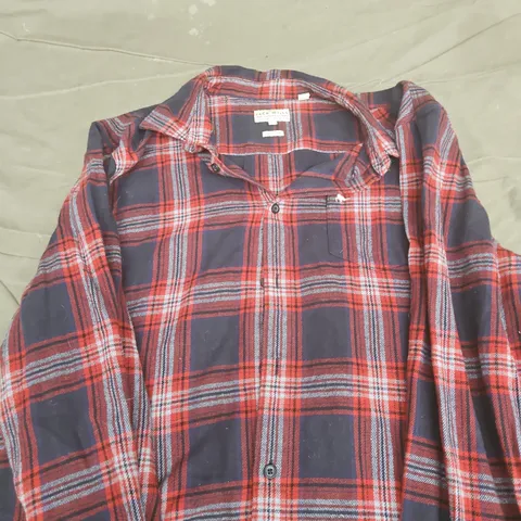 JACK WILLS CLASSIC FIT FLANNEL SHIRT – RED & NAVY PLAID – UK XL