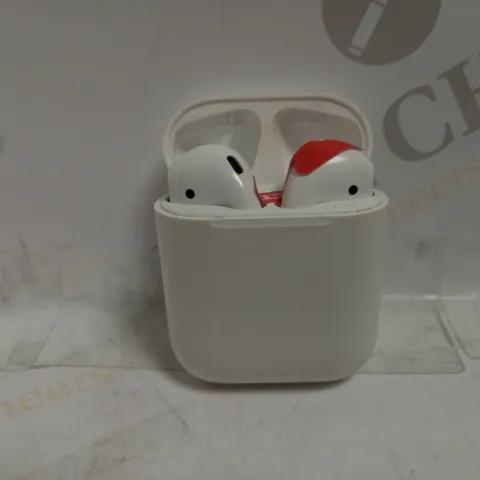APPLE AIRPODS