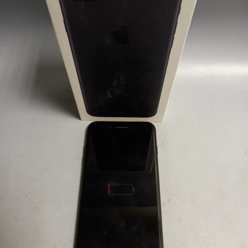 BOXED IPHONE 7 PLUS BLACK 32GB