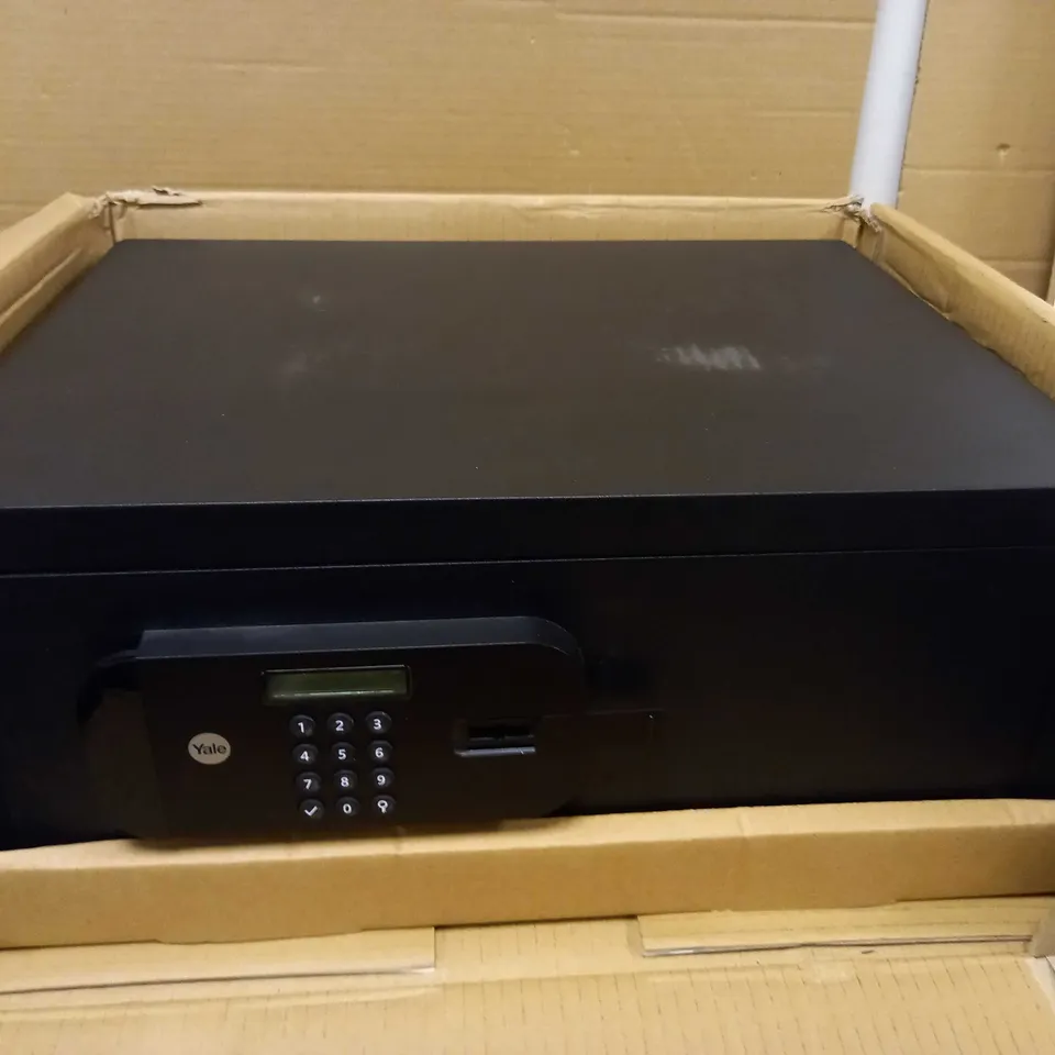 YALE HIGH SECURITY MOTORISED SAFE 