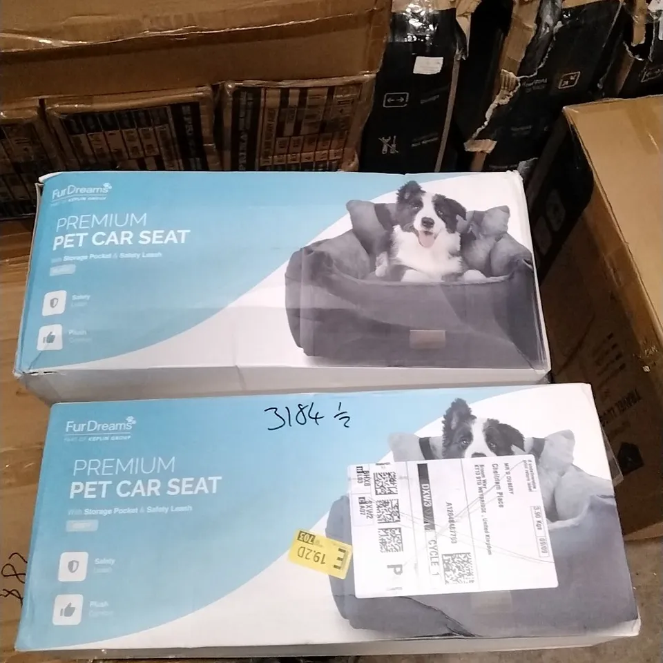 BOXED FURDREAMS PREMIUM PET CAR SEAT - COLOURS VARY